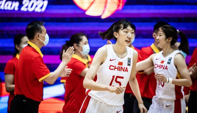 中国女篮实力碾压对手，豪取亚洲杯五连胜